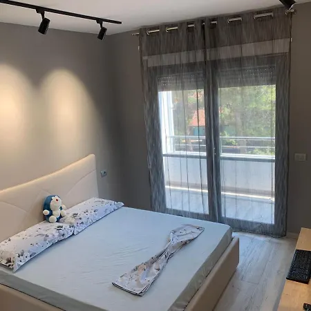 I&s 4 Apartment *