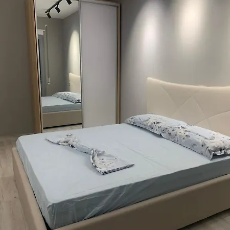 I&s 4 Apartment *