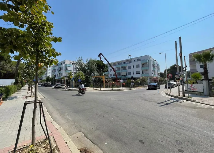 I&s 4 * Golem (Tirana)